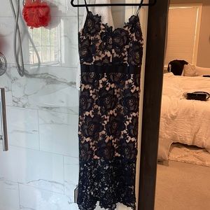 Lace midi dress